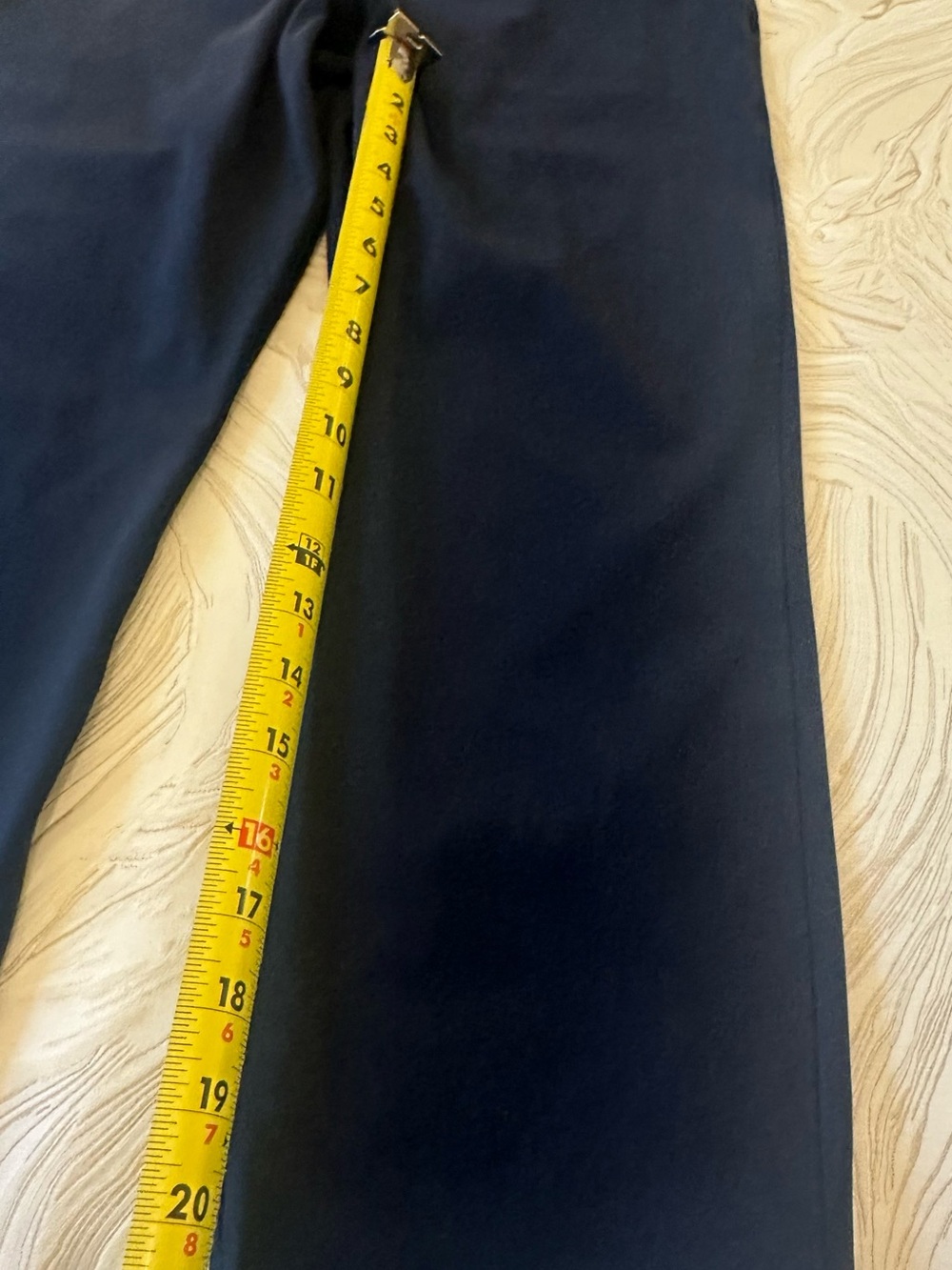 LULULEMON ON THE FLY PANT 7/8 NAVY SIZE 6 - Picture 7 of 9